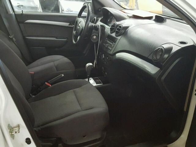 KL1TD5DE9BB135710 - 2011 CHEVROLET AVEO LS WHITE photo 5