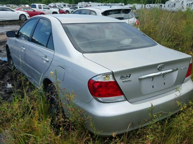 4T1BE32K46U119662 - 2006 TOYOTA CAMRY LE SILVER photo 3