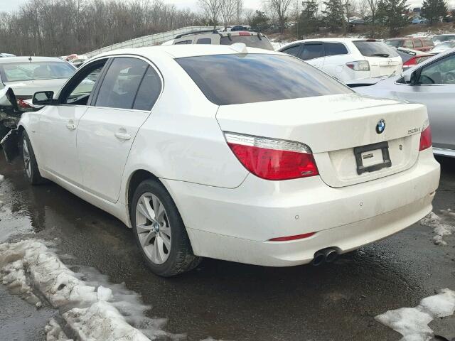 WBANV935X9C135756 - 2009 BMW 535 XI WHITE photo 3