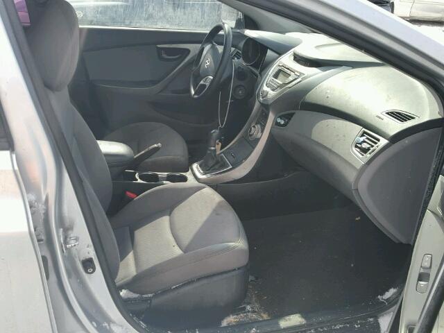 5NPDH4AE4CH069096 - 2012 HYUNDAI ELANTRA GL SILVER photo 5