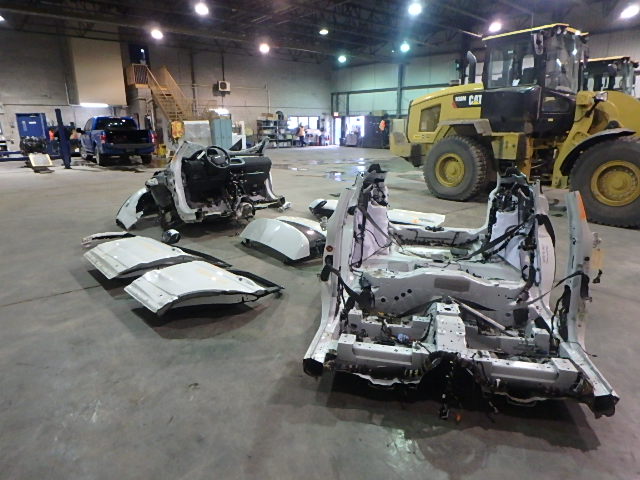 SALVR2BG1DH845585 - 2013 LAND ROVER RANGE ROVE WHITE photo 2