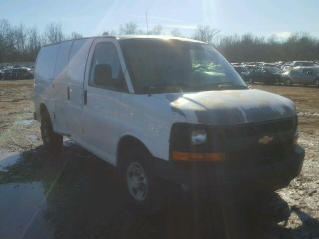 1GCGG25V571108354 - 2007 CHEVROLET EXPRESS G2 WHITE photo 1