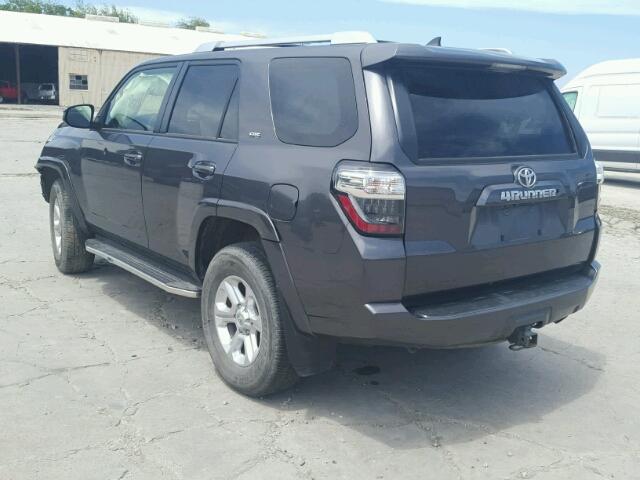 JTEZU5JR5F5091635 - 2015 TOYOTA 4RUNNER SR GRAY photo 3