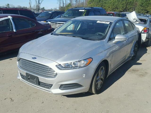 3FA6P0H7XGR117558 - 2016 FORD FUSION SE SILVER photo 2