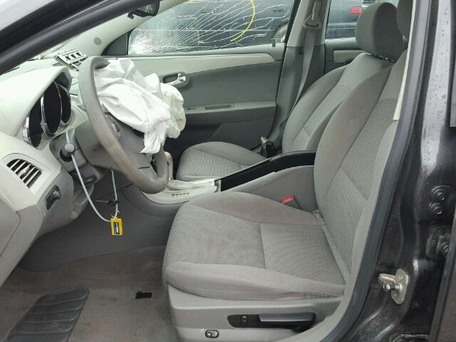 1G1ZB5E10BF236348 - 2011 CHEVROLET MALIBU LS ნაცრისფერი ფოტო 5