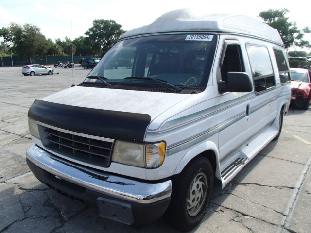 1FDEE14N4RHA00760 - 1994 FORD ECONOLINE WHITE photo 2