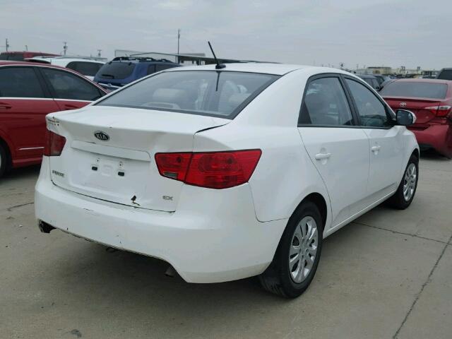 KNAFU4A22A5053337 - 2010 KIA FORTE WHITE photo 4