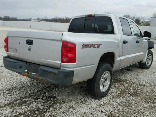 1D7HW38K58S509726 - 2008 DODGE DAKOTA SXT SILVER photo 4