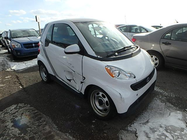 WMEEJ3BA3DK712606 - 2013 SMART FORTWO PUR WHITE photo 1