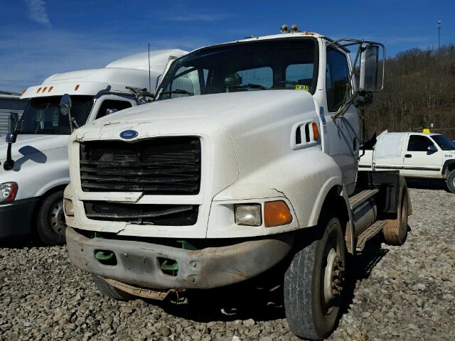 1FTXS80F1WVA31233 - 1998 FORD H-SERIES L WHITE photo 2