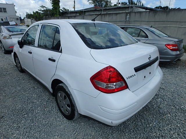 3N1CC1AP6AL390759 - 2010 NISSAN VERSA S 白色 照片 3