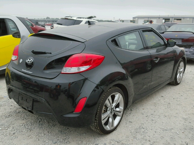 KMHTC6AD1DU148273 - 2013 HYUNDAI VELOSTER B BLACK photo 4