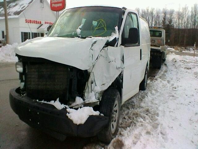 1GTS8AF43D1181354 - 2013 GMC SAVANA G15 WHITE photo 2