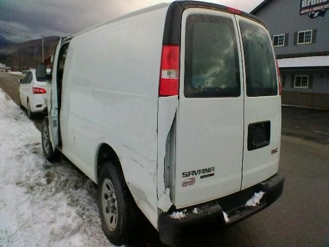 1GTS8AF43D1181354 - 2013 GMC SAVANA G15 WHITE photo 3