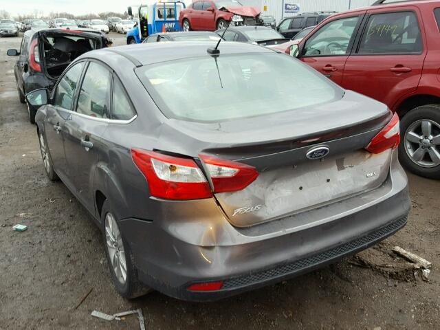 1FAHP3H23CL224121 - 2012 FORD FOCUS SEL SILVER photo 3