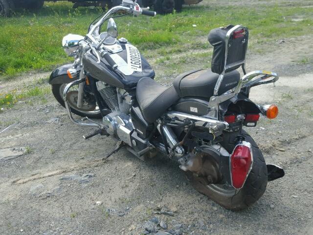 JH2RC50417M300199 - 2007 HONDA VT750 TWO TONE photo 3