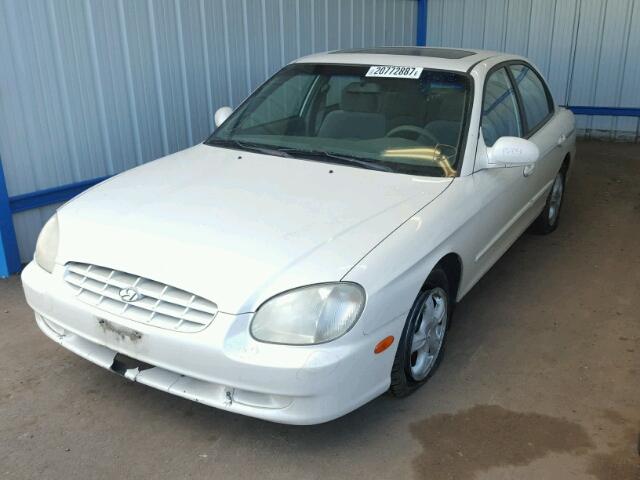 KMHWF25S51A488027 - 2001 HYUNDAI SONATA GL WHITE photo 2