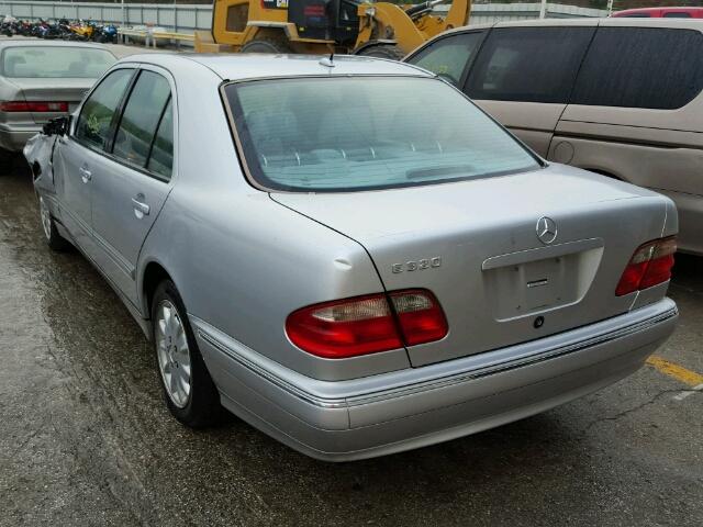 WDBJF65JX1B256478 - 2001 MERCEDES-BENZ E 320 SILVER photo 3