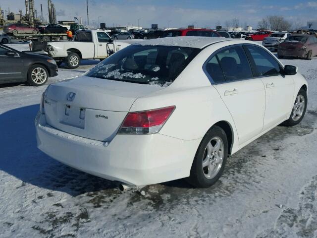 1HGCP25319A802573 - 2009 HONDA ACCORD LX WHITE photo 4