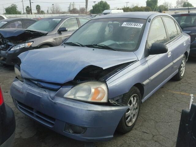 KNADC125336249902 - 2003 KIA RIO BLUE photo 2