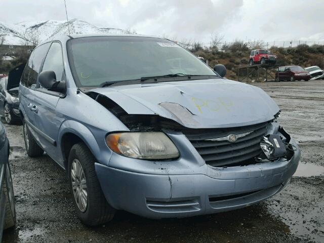 1C4GP45R95B249398 - 2005 CHRYSLER TOWN & COU BLUE photo 1