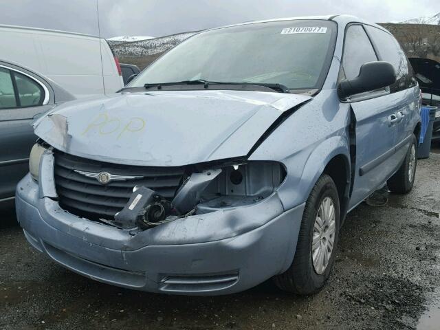 1C4GP45R95B249398 - 2005 CHRYSLER TOWN & COU BLUE photo 2