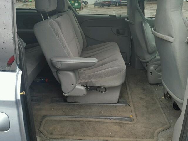 1C4GP45R95B249398 - 2005 CHRYSLER TOWN & COU BLUE photo 6