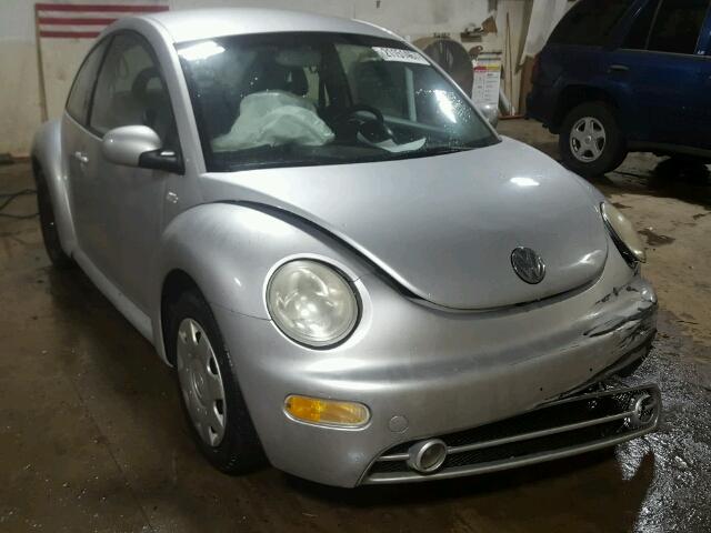 3VWCK21C21M437179 - 2001 VOLKSWAGEN NEW BEETLE 银色 照片 1
