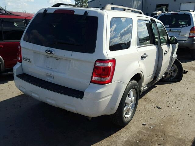 1FMCU9D75CKC27198 - 2012 FORD ESCAPE XLT WHITE photo 4