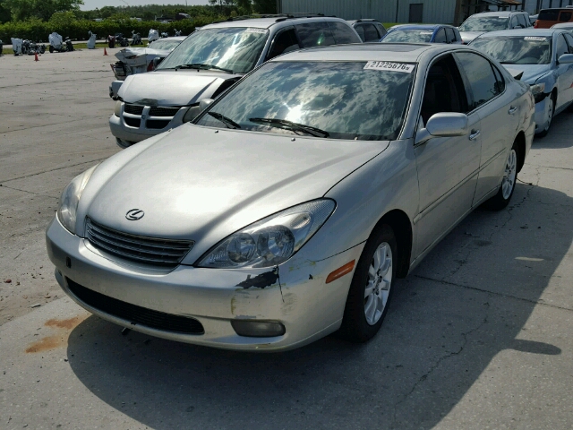 JTHBF30G920025941 - 2002 LEXUS ES 300 SILVER photo 2