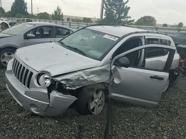 1J8FT47007D255922 - 2007 JEEP COMPASS SILVER photo 2