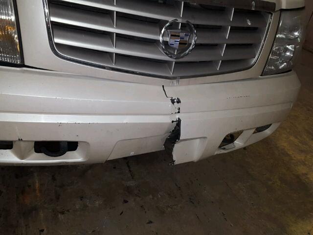 1GYEK63N32R142989 - 2002 CADILLAC ESCALADE L WHITE photo 9