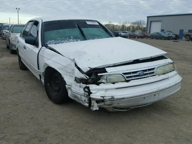 2FALP73W1TX205436 - 1996 FORD CROWN VICT WHITE photo 1