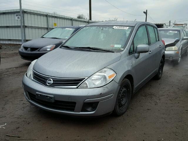 3N1BC1CP6CK813356 - 2012 NISSAN VERSA S GRAY photo 2