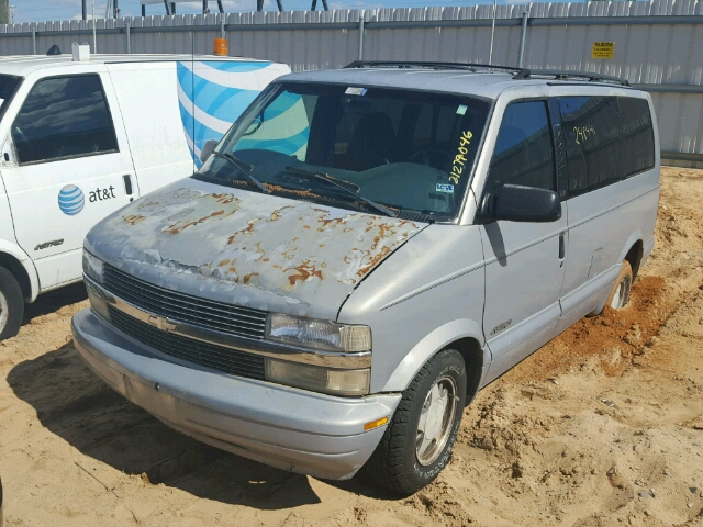 1GNDM19W5YB202844 - 2000 CHEVROLET ASTRO GRAY photo 2