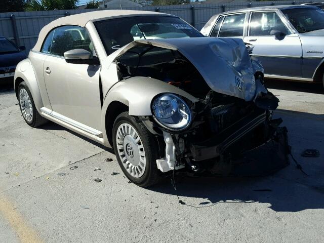 3VW517AT6EM819150 - 2014 VOLKSWAGEN BEETLE GOLD photo 1