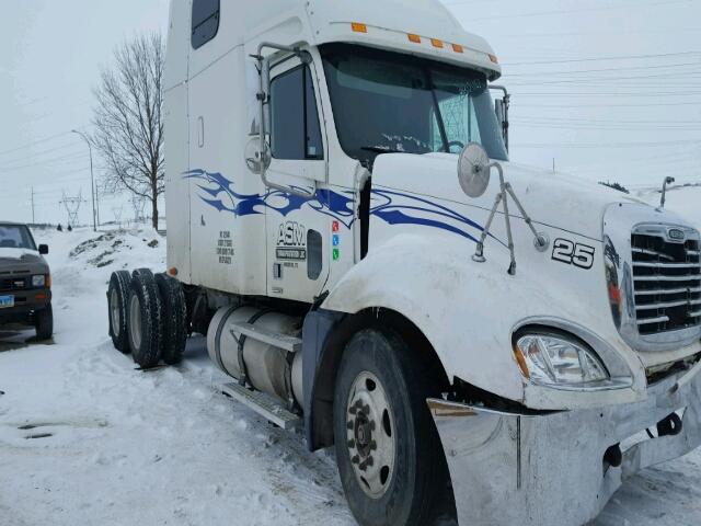 1FUJA6CG62PJ66278 - 2002 FREIGHTLINER CONVENTION WHITE photo 1