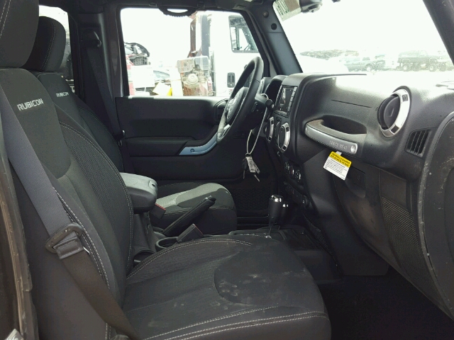 1C4BJWFG7GL197917 - 2016 JEEP WRANGLER U GRAY photo 5