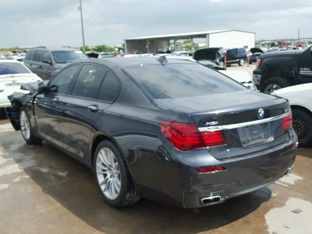 WBAYB6C5XDD223651 - 2013 BMW 750I XDRIV GRAY photo 3