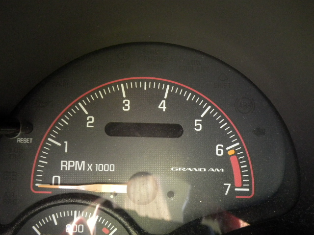 1G2NF52E92M504010 - 2002 PONTIAC GRAND AM S SILVER photo 8