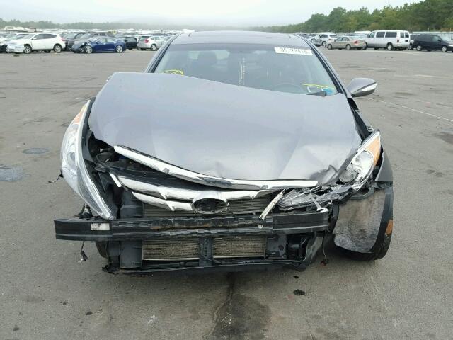 5NPEC4AC7BH273908 - 2011 HYUNDAI SONATA SE CHARCOAL photo 7