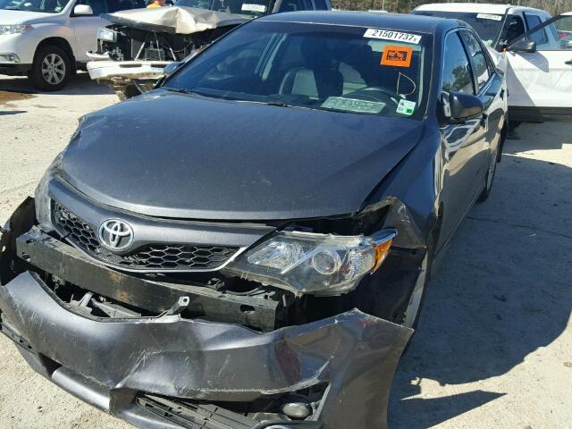 4T1BF1FK8CU063569 - 2012 TOYOTA CAMRY BASE GRAY photo 2