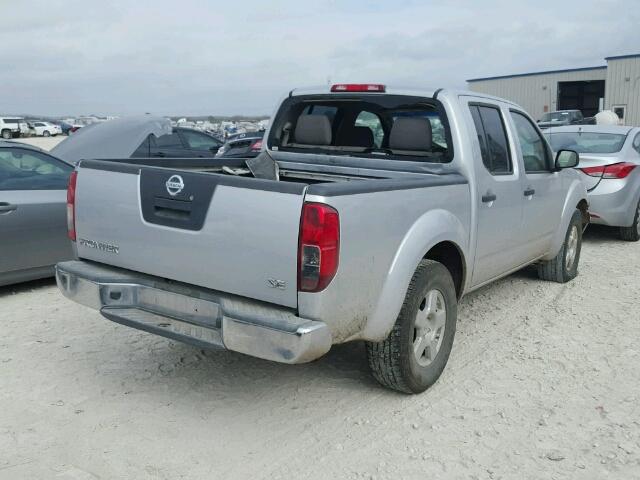 1N6AD07U08C444794 - 2008 NISSAN FRONTIER C SILVER photo 4