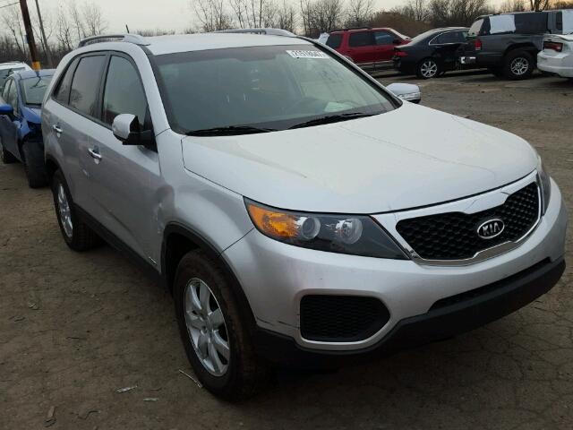 5XYKTDA23DG348236 - 2013 KIA SORENTO LX SILVER photo 1