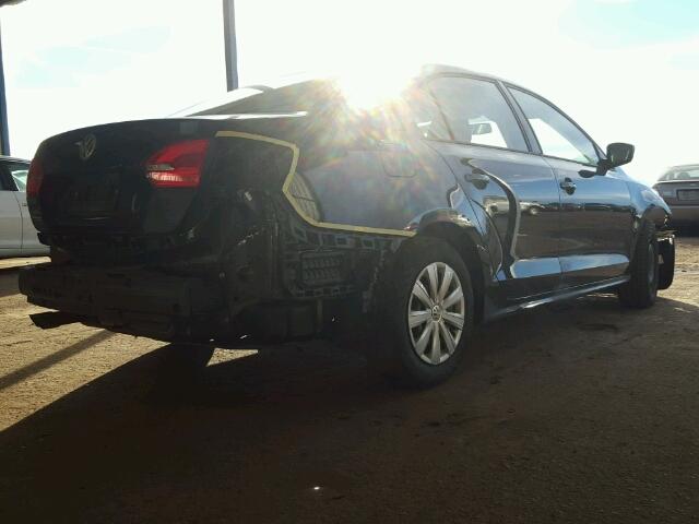 3VW2K7AJ5EM327918 - 2014 VOLKSWAGEN JETTA BASE 黑色 照片 4