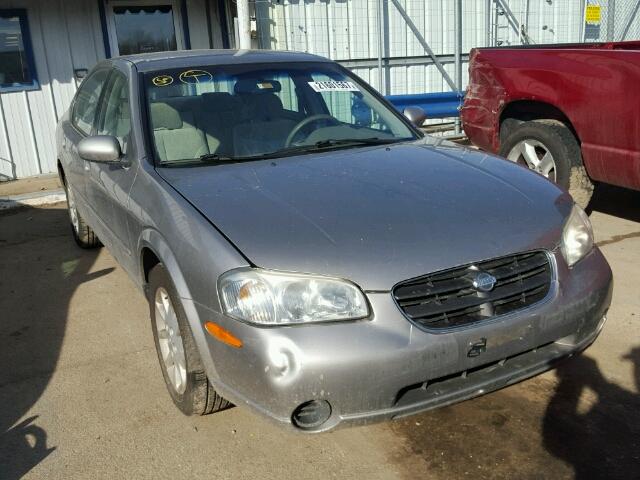 JN1CA31D61T806957 - 2001 NISSAN MAXIMA GXE SILVER photo 1