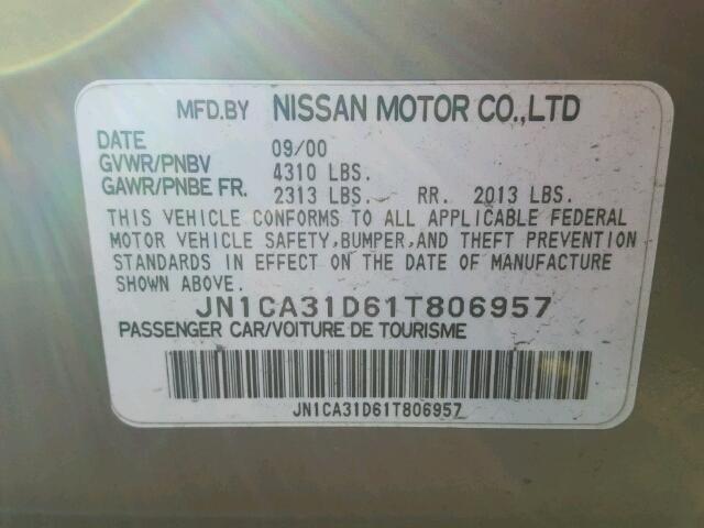 JN1CA31D61T806957 - 2001 NISSAN MAXIMA GXE SILVER photo 10