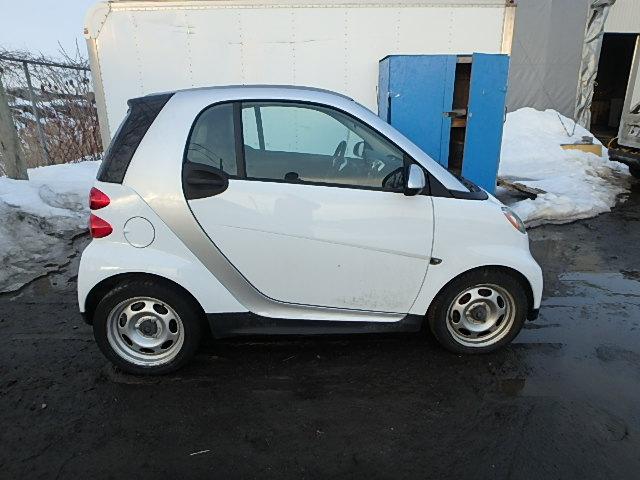 WMEEJ3BA3DK714954 - 2013 SMART FORTWO PUR WHITE photo 9