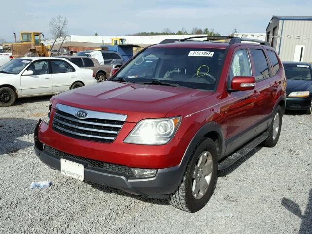 KNDJJ741695024378 - 2009 KIA BORREGO LX RED photo 2