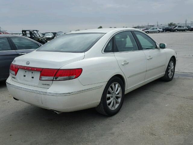 KMHFC46F76A094204 - 2006 HYUNDAI AZERA SE WHITE photo 4